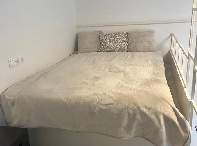 Close To Everything Apartman